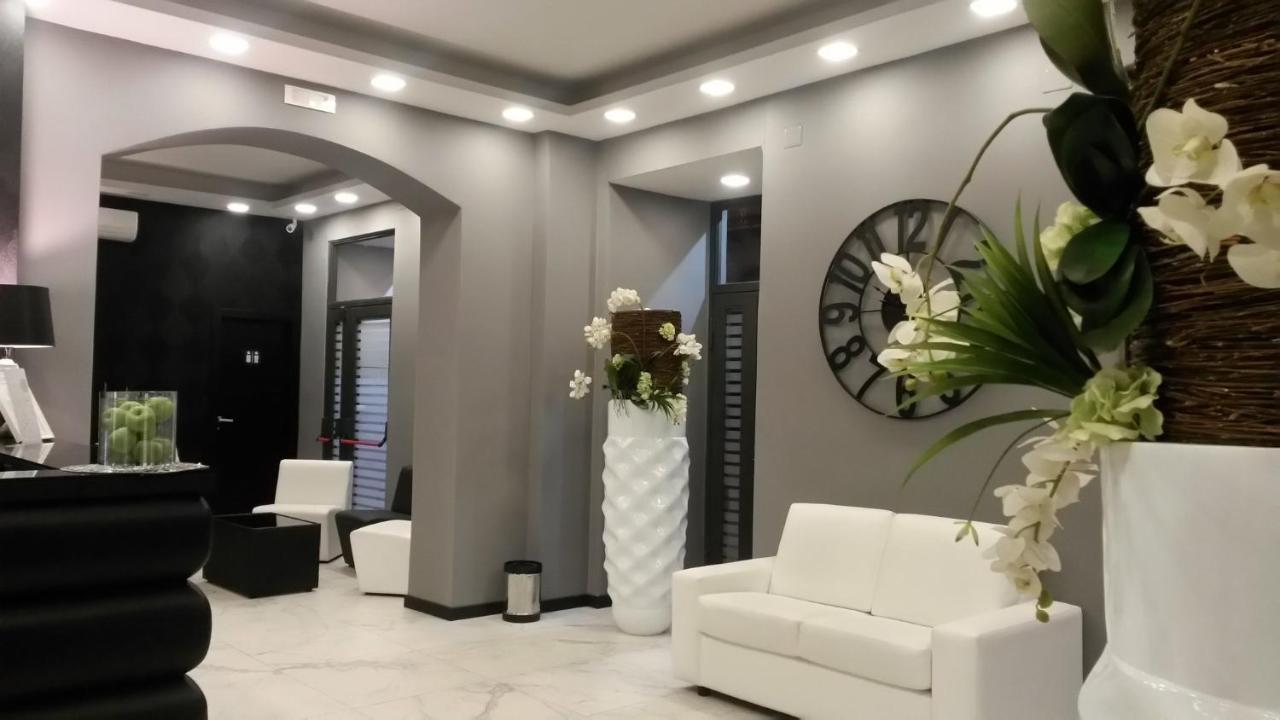 Sweet Central Hotel Caserta Ngoại thất bức ảnh