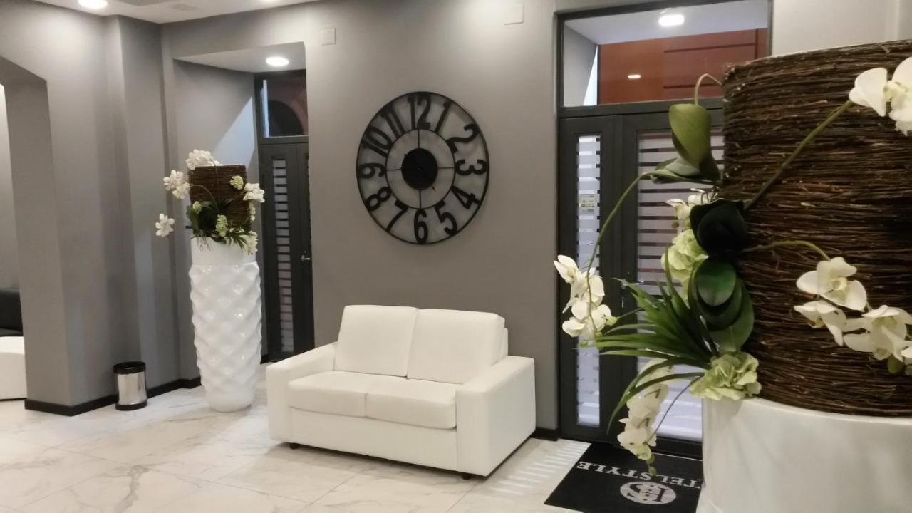 Sweet Central Hotel Caserta Ngoại thất bức ảnh