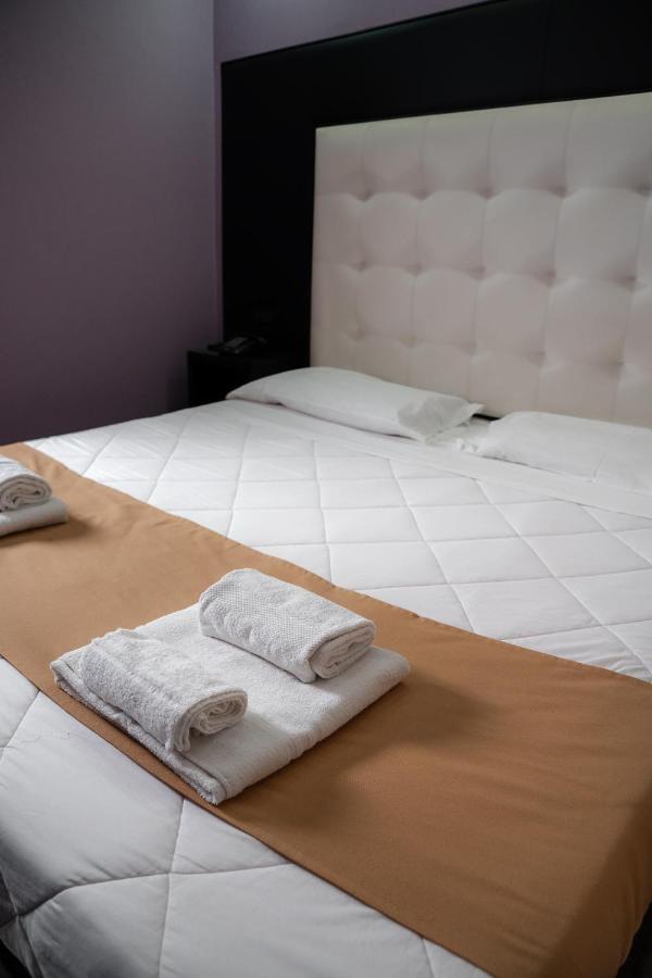 Sweet Central Hotel Caserta Ngoại thất bức ảnh