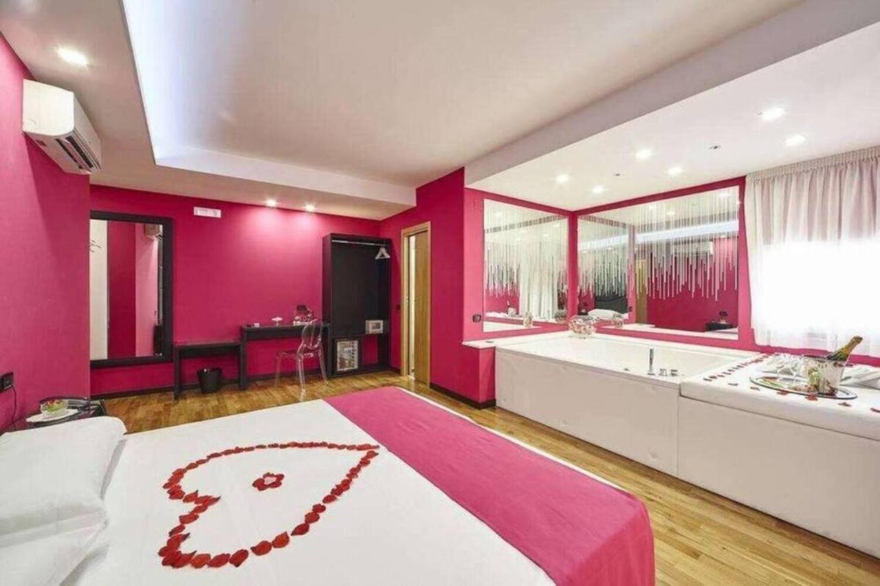 Sweet Central Hotel Caserta Ngoại thất bức ảnh